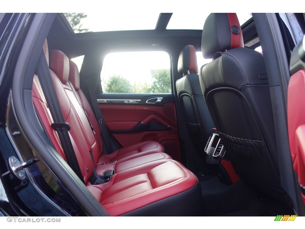 2018 Porsche Cayenne Platinum Edition Rear Seat Photos
