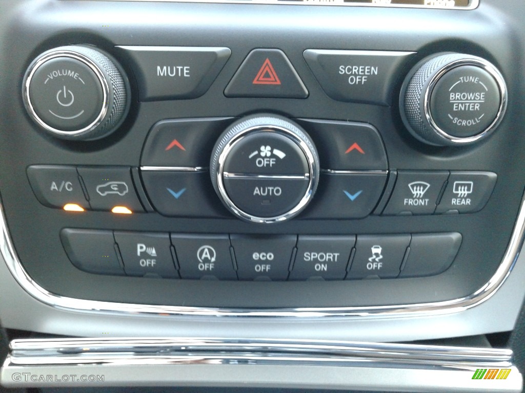 2018 Jeep Grand Cherokee Trailhawk 4x4 Controls Photo #127071327