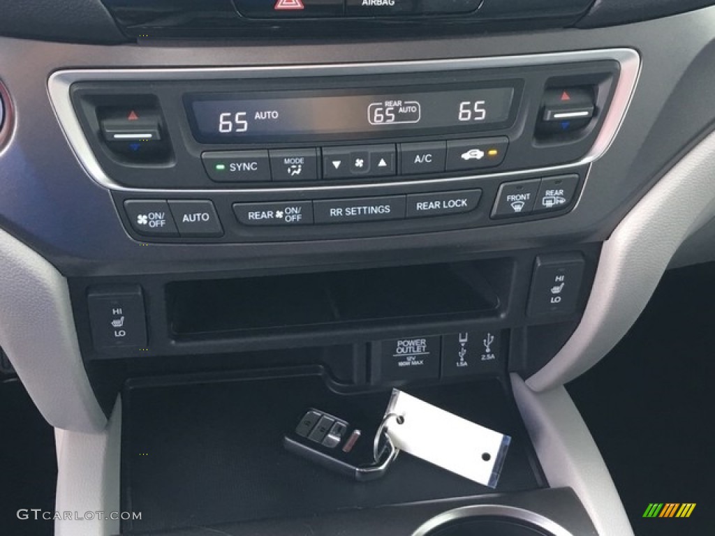 2018 Honda Pilot EX-L AWD Controls Photo #127071783