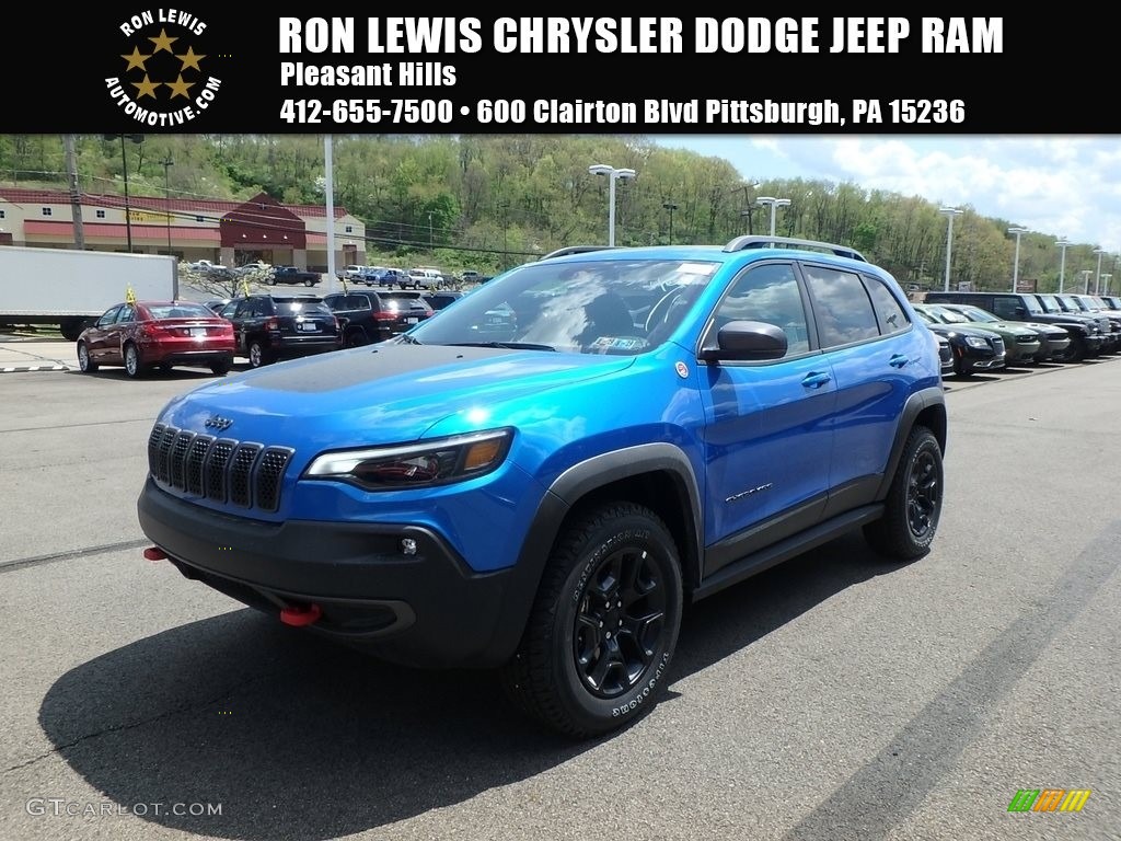2019 Cherokee Trailhawk Elite 4x4 - Hydro Blue Pearl / Black photo #1