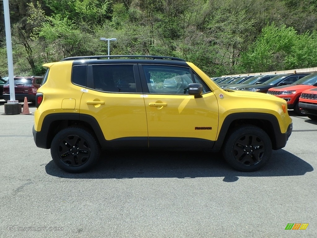 2018 Renegade Trailhawk 4x4 - Solar Yellow / Black photo #6