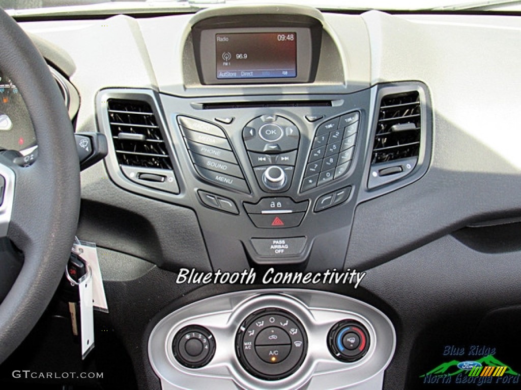 2018 Fiesta SE Hatchback - Hot Pepper Red / Charcoal Black photo #15
