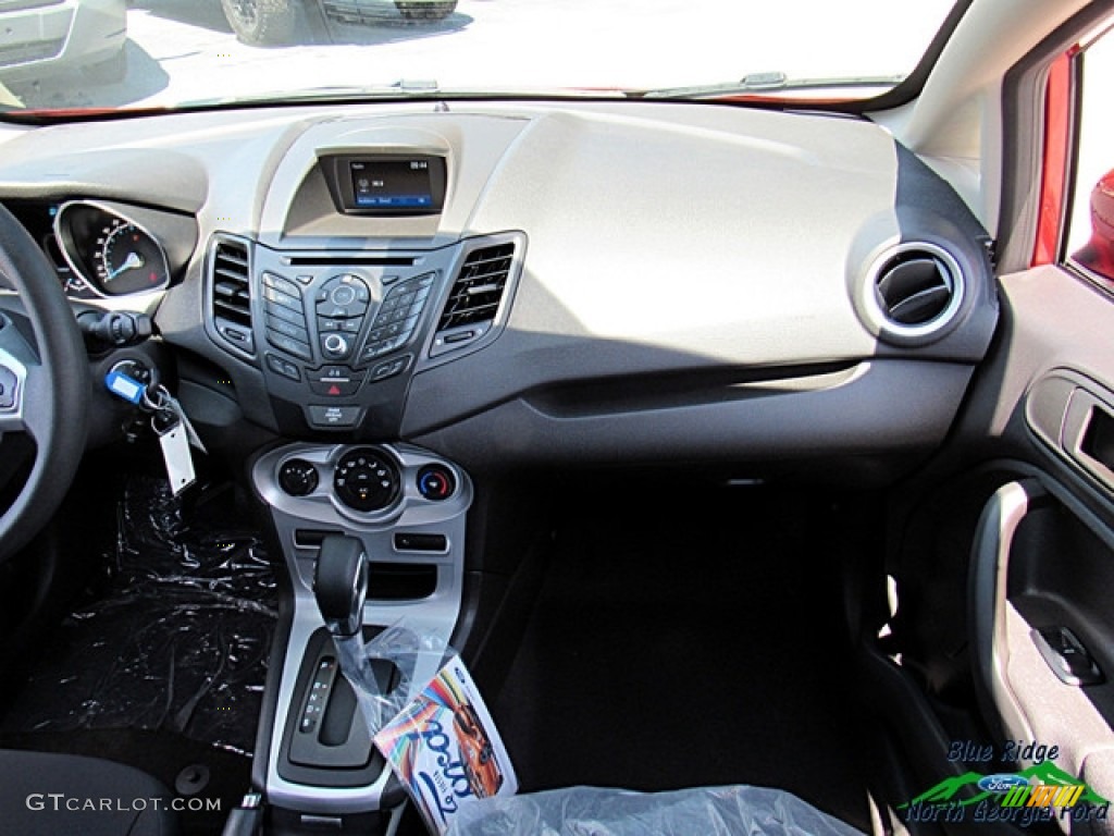 2018 Fiesta SE Hatchback - Hot Pepper Red / Charcoal Black photo #22