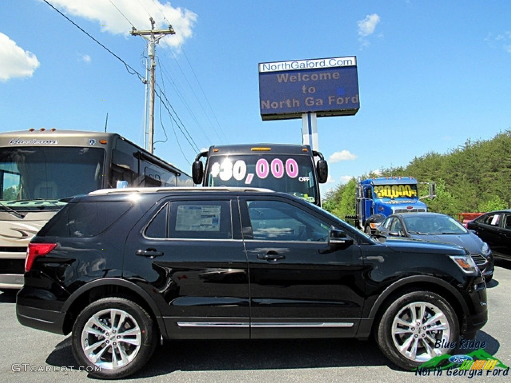 2018 Explorer XLT 4WD - Shadow Black / Medium Stone photo #6
