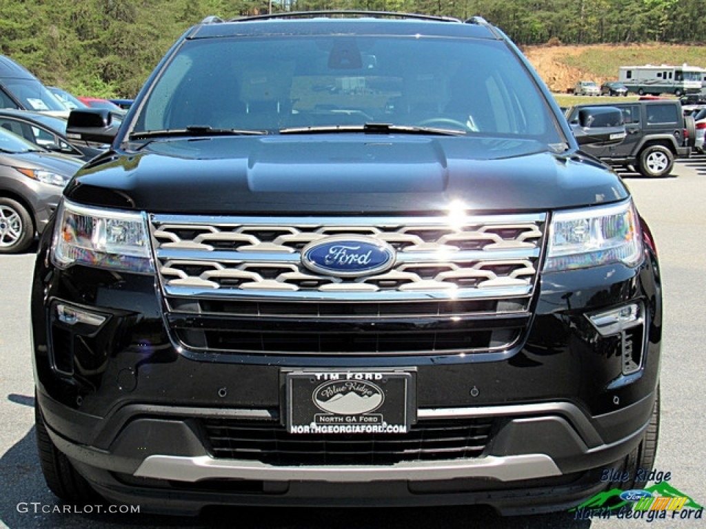 2018 Explorer XLT 4WD - Shadow Black / Medium Stone photo #8