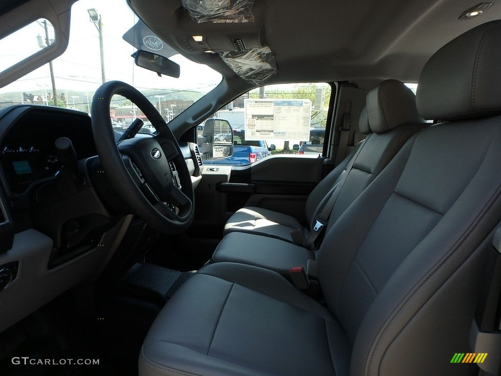 2018 F250 Super Duty XL SuperCab 4x4 - Oxford White / Earth Gray photo #11