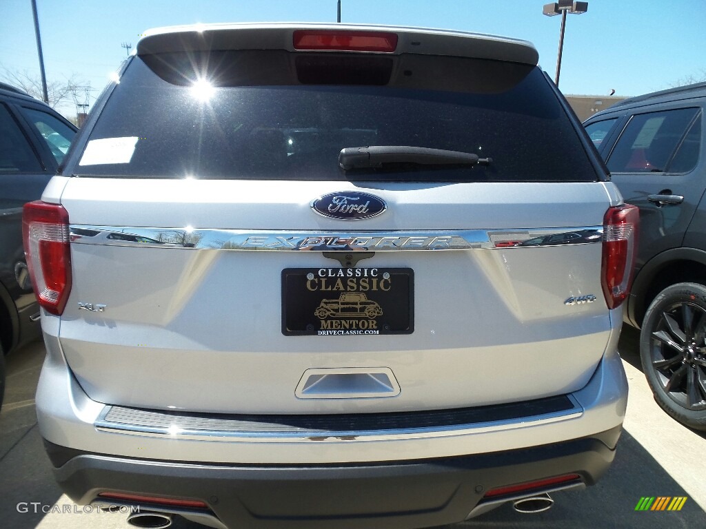2018 Explorer XLT 4WD - Ingot Silver / Ebony Black photo #3