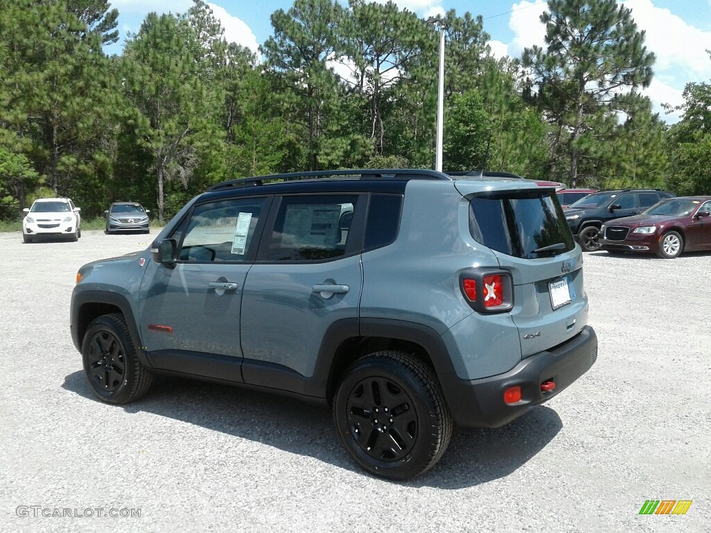 2018 Renegade Trailhawk 4x4 - Anvil / Black photo #3