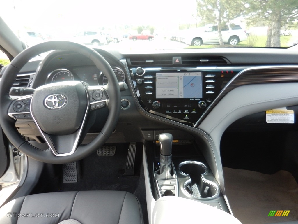 2018 Camry XLE V6 - Celestial Silver Metallic / Ash photo #5