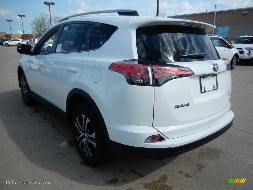 2018 RAV4 LE - Super White / Black photo #2