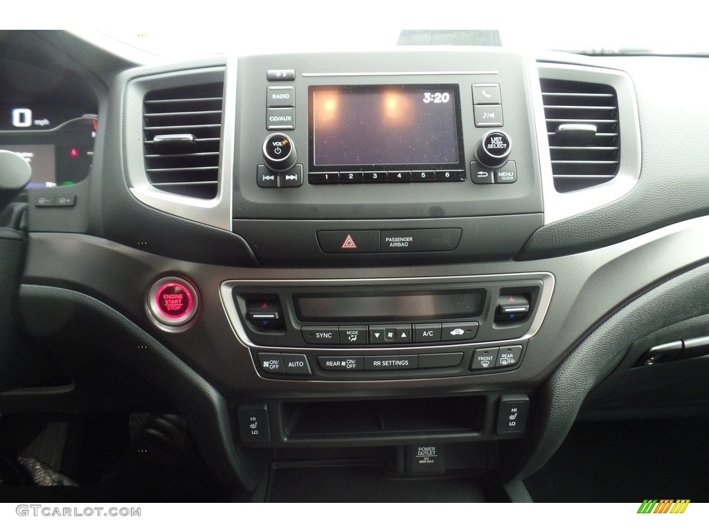 2018 Honda Ridgeline RTL AWD Controls Photos