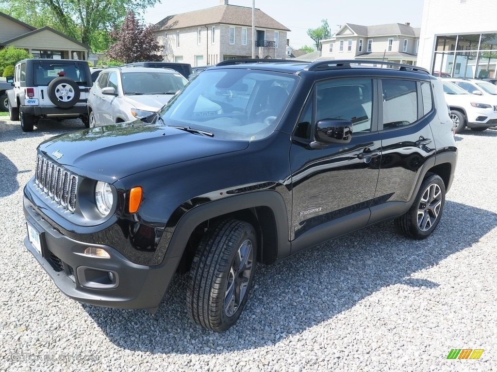 2018 Renegade Latitude 4x4 - Black / Black photo #8