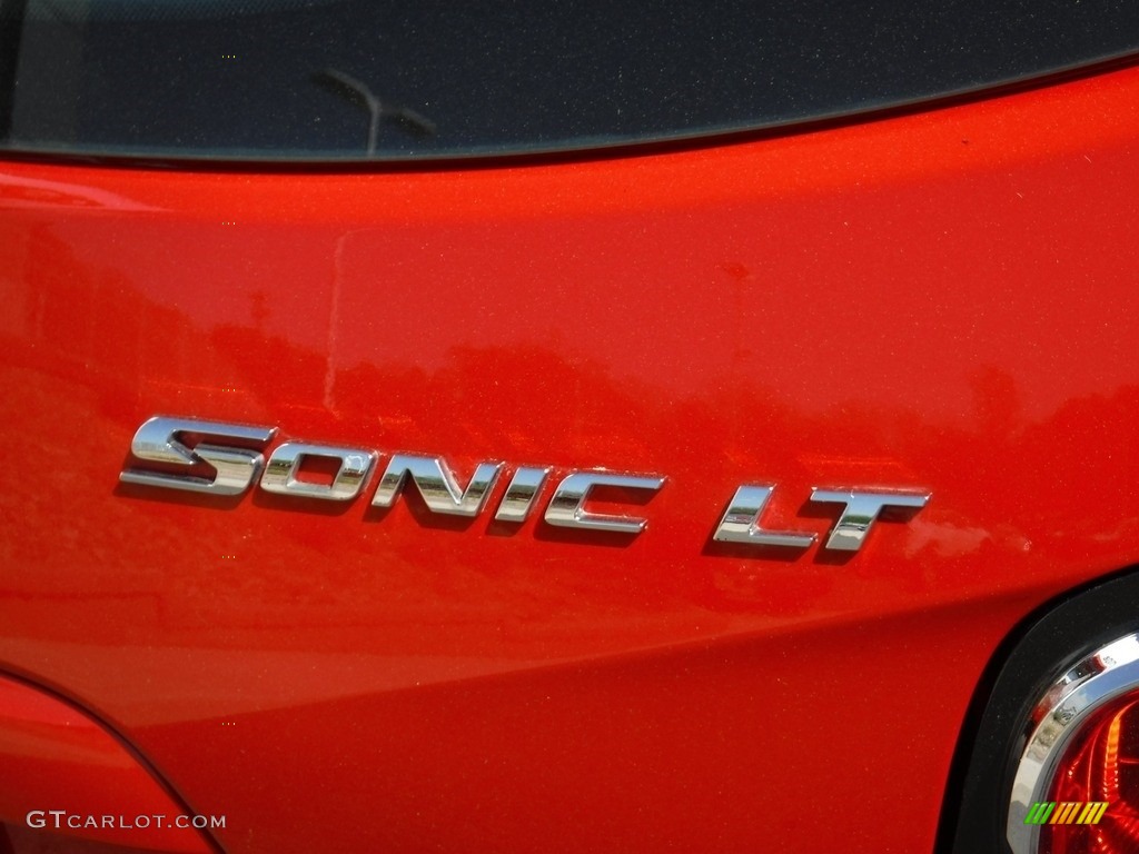 2012 Sonic LT Hatch - Inferno Orange Metallic / Jet Black/Dark Titanium photo #10
