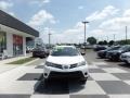Super White - RAV4 LE Photo No. 2
