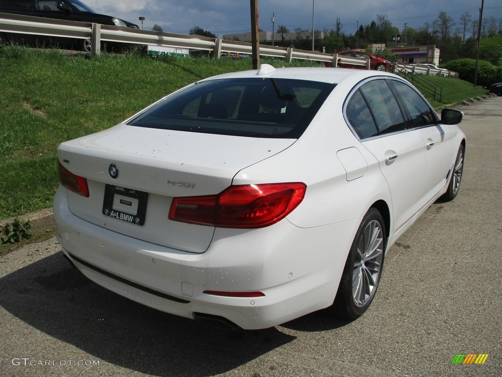 2018 5 Series 540i xDrive Sedan - Alpine White / Black photo #3