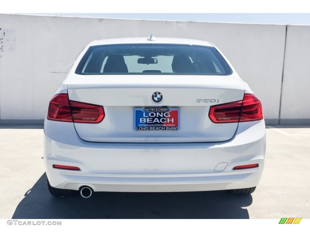 2018 3 Series 320i Sedan - Glacier Silver Metallic / Black photo #4