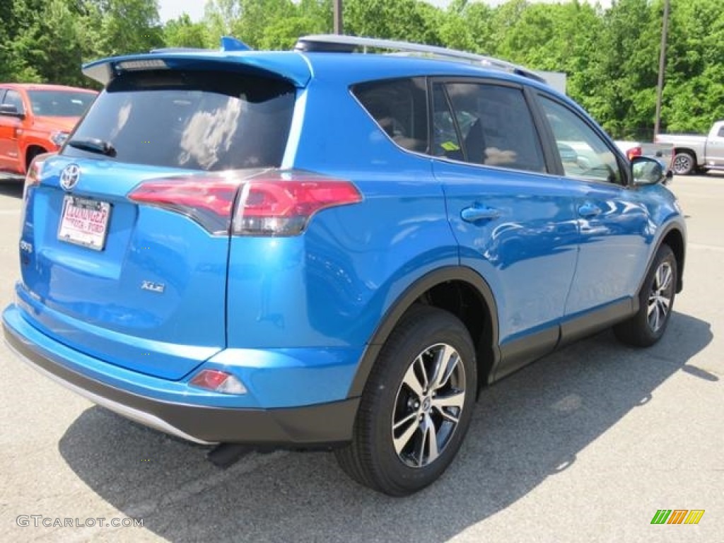 2018 RAV4 XLE - Electric Storm Blue / Black photo #28