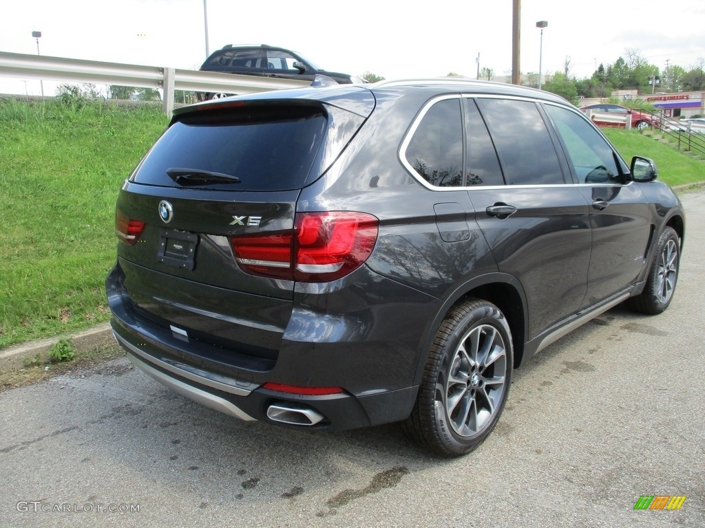 2018 X5 xDrive35i - Dark Graphite Metallic / Black photo #3
