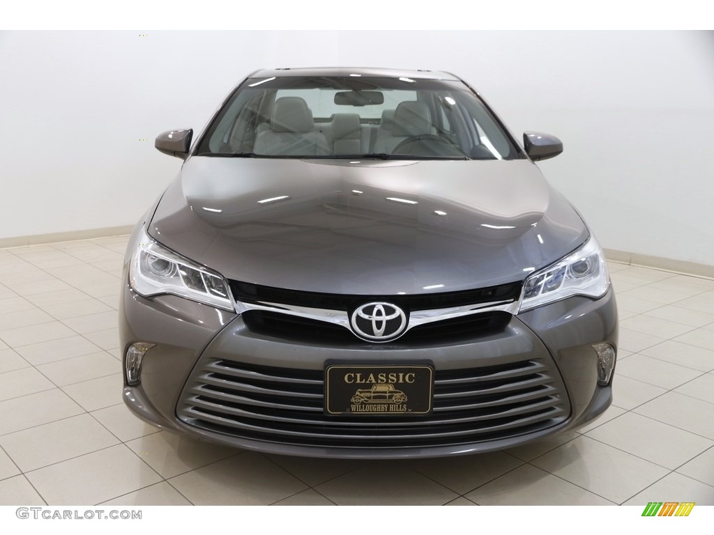 2015 Camry XLE V6 - Predawn Gray Mica / Ash photo #2