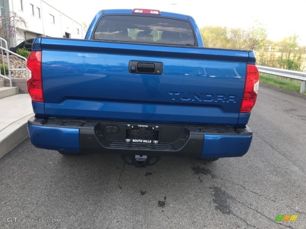 2018 Tundra SR5 CrewMax 4x4 - Blazing Blue Pearl / Graphite photo #3