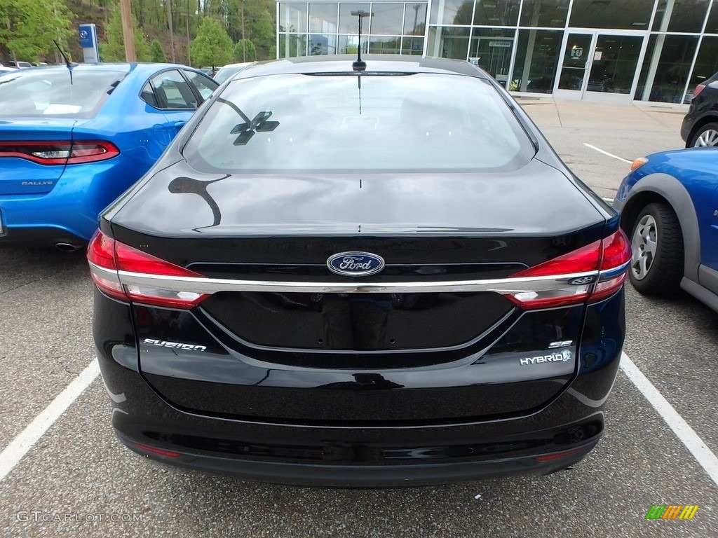 2018 Fusion Hybrid SE - Shadow Black / Ebony photo #3