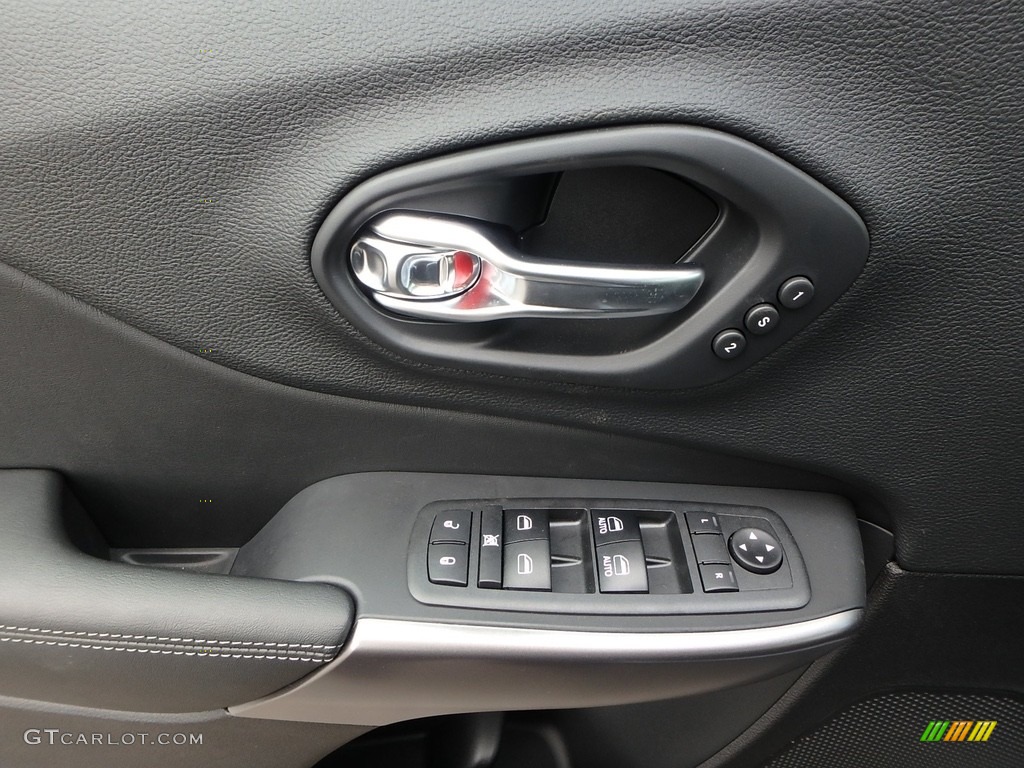 2019 Jeep Cherokee Limited 4x4 Controls Photo #127128982
