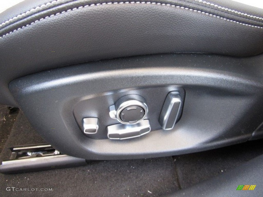 2018 Jaguar F-PACE 30t AWD R-Sport Controls Photo #127129180