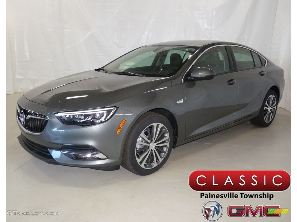 2018 Regal Sportback Preferred - Smoked Pearl Metallic / Ebony photo #1