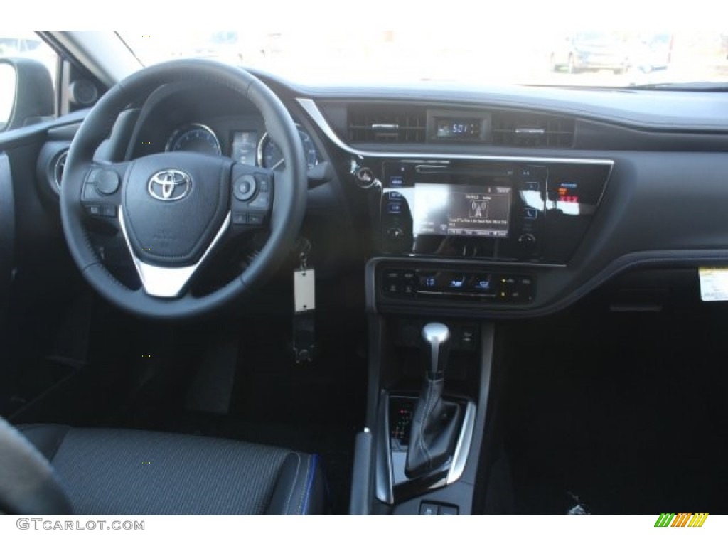 2018 Corolla SE - Blue Crush Metallic / Black photo #25