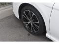 Super White - Camry SE Photo No. 32