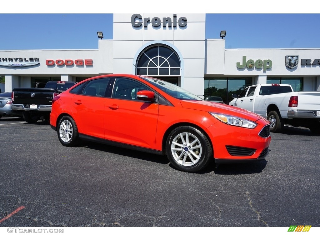 2016 Race Red Ford Focus SE Sedan 127129828 Photo 18