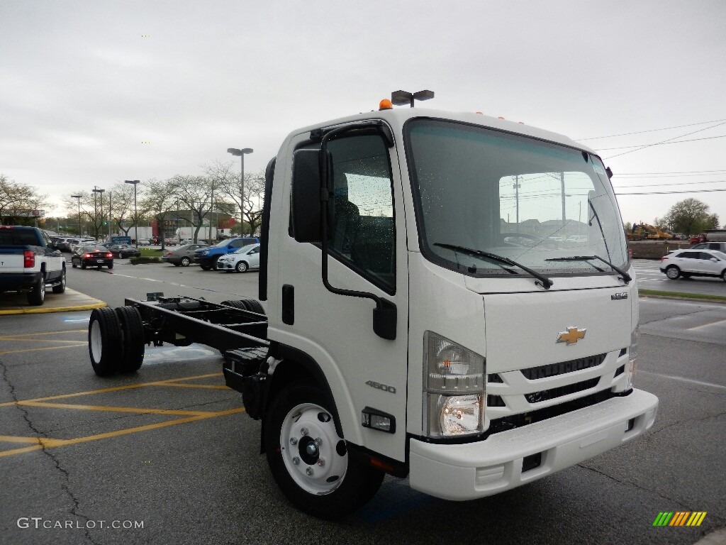 2018 Low Cab Forward 4500 Chassis - Summit White / Pewter photo #3