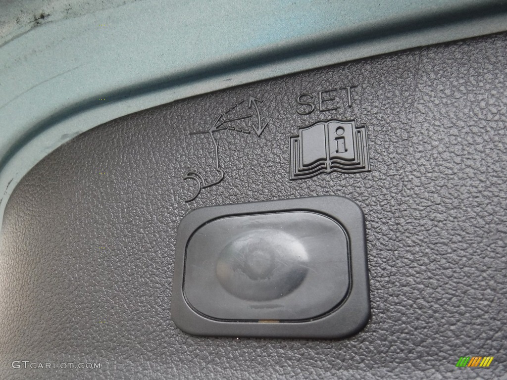 2013 Escape SEL 2.0L EcoBoost 4WD - Frosted Glass Metallic / Charcoal Black photo #24