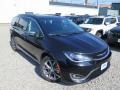 2018 Brilliant Black Crystal Pearl Chrysler Pacifica Limited  photo #7