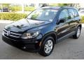 Deep Black Pearl - Tiguan S Photo No. 4