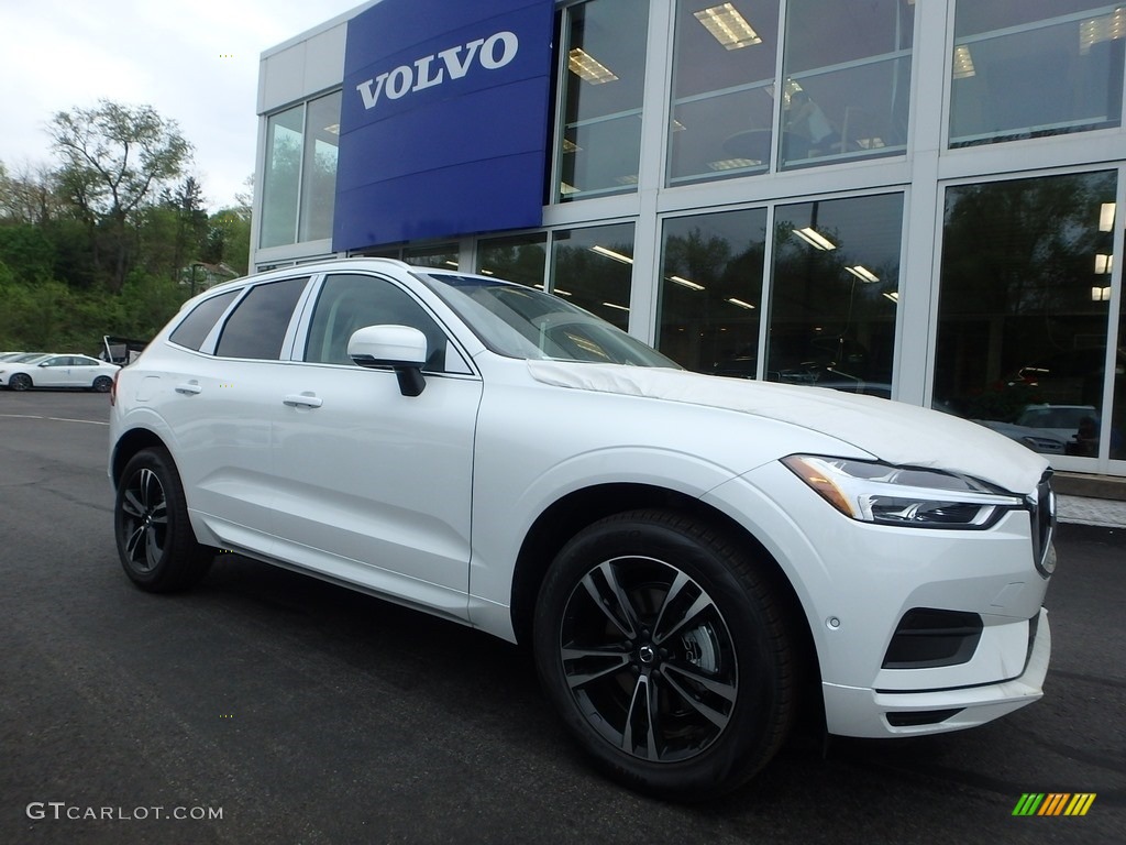 Crystal White Metallic 2018 Volvo XC60 T5 AWD Momentum Exterior Photo #127148534