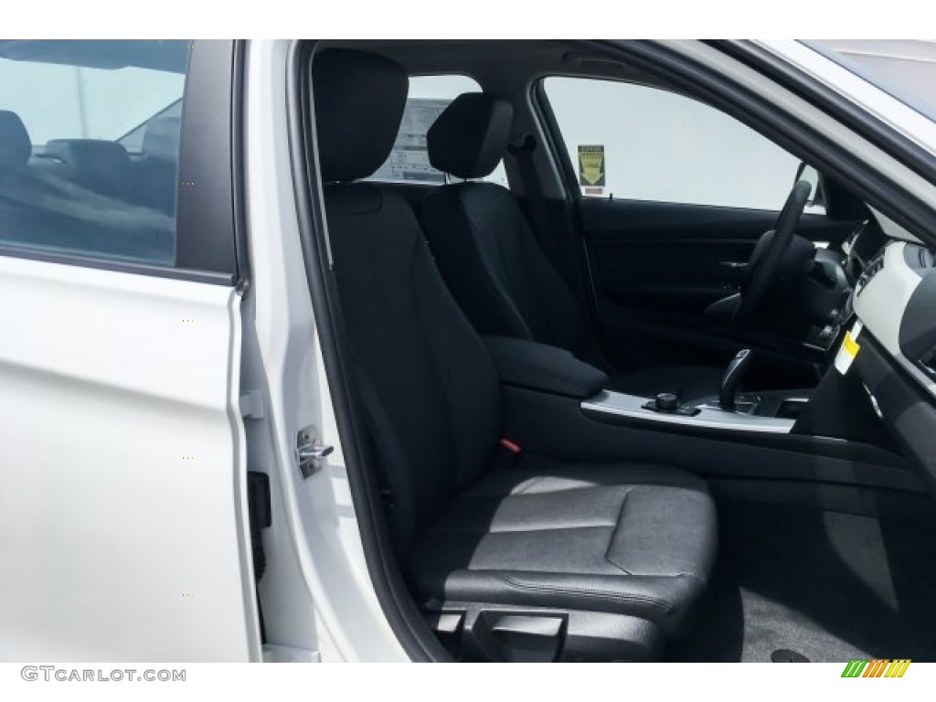 2018 3 Series 320i Sedan - Alpine White / Black photo #2