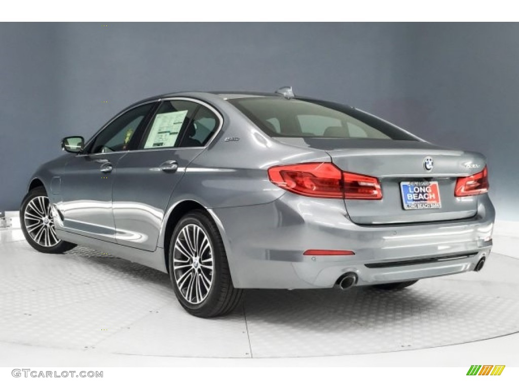 2018 5 Series 530e iPerfomance Sedan - Bluestone Metallic / Black photo #3