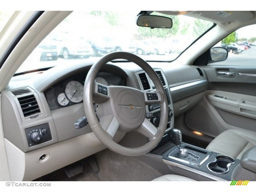 2010 300 Touring AWD - Cool Vanilla White / Dark Khaki/Light Graystone photo #10