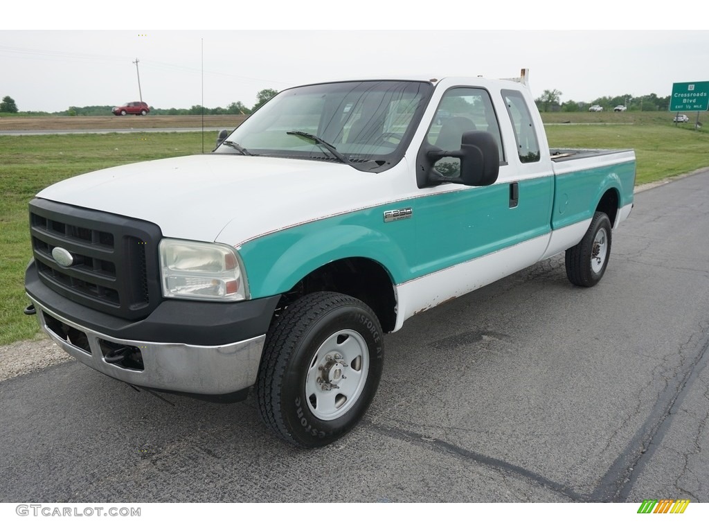 2007 F250 Super Duty XL SuperCab 4x4 - Oxford White Clearcoat / Medium Flint photo #1