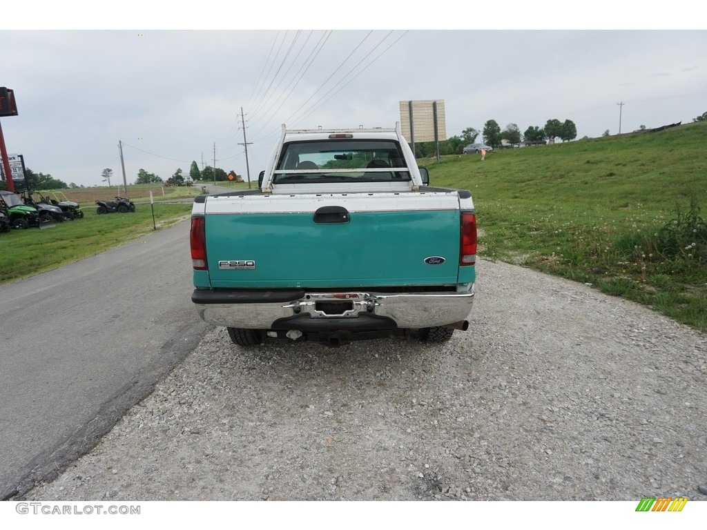 2007 F250 Super Duty XL SuperCab 4x4 - Oxford White Clearcoat / Medium Flint photo #31