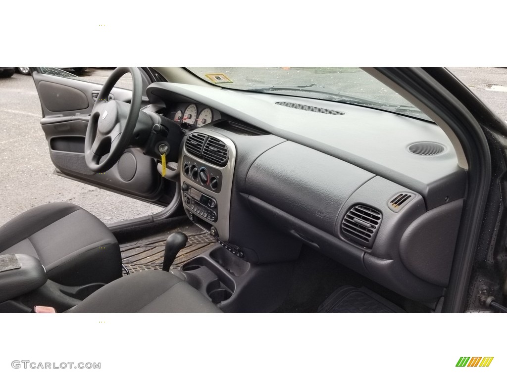 2004 Neon SXT - Black / Taupe photo #13
