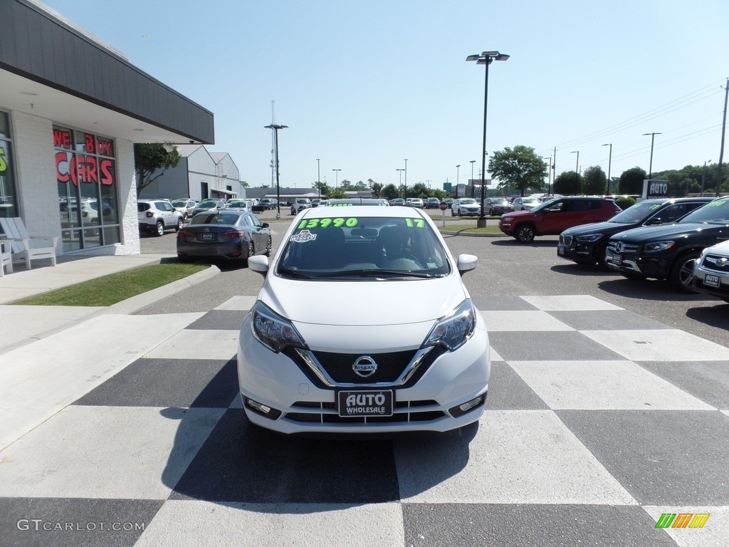 2017 Versa Note SV - Aspen White / Charcoal photo #2
