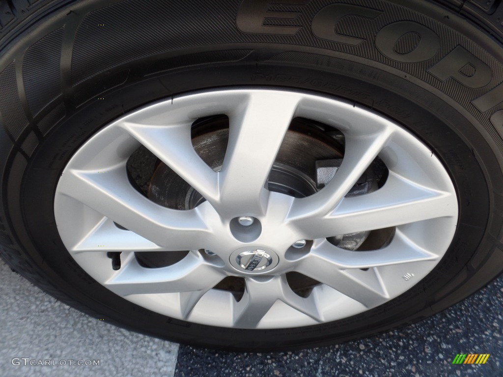 2017 Versa Note SV - Aspen White / Charcoal photo #6