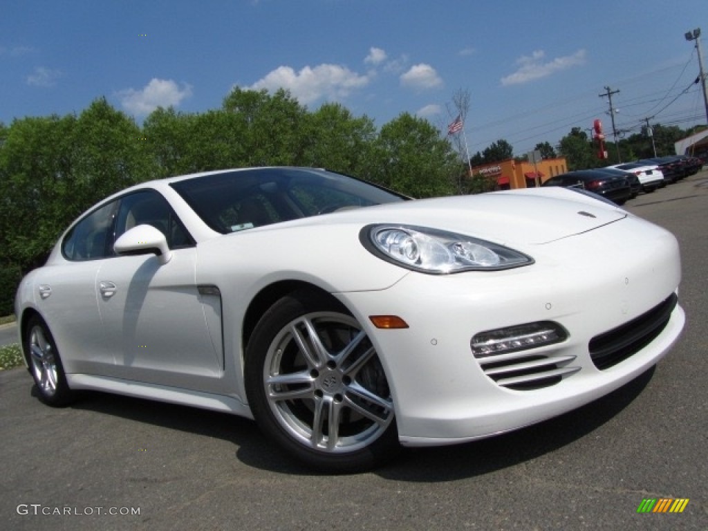 2012 Panamera 4 - Carrara White / Luxor Beige photo #2