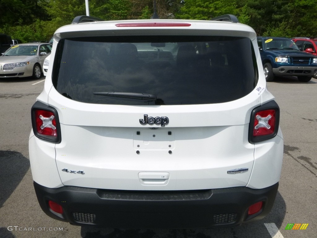 2018 Renegade Latitude 4x4 - Alpine White / Black photo #4