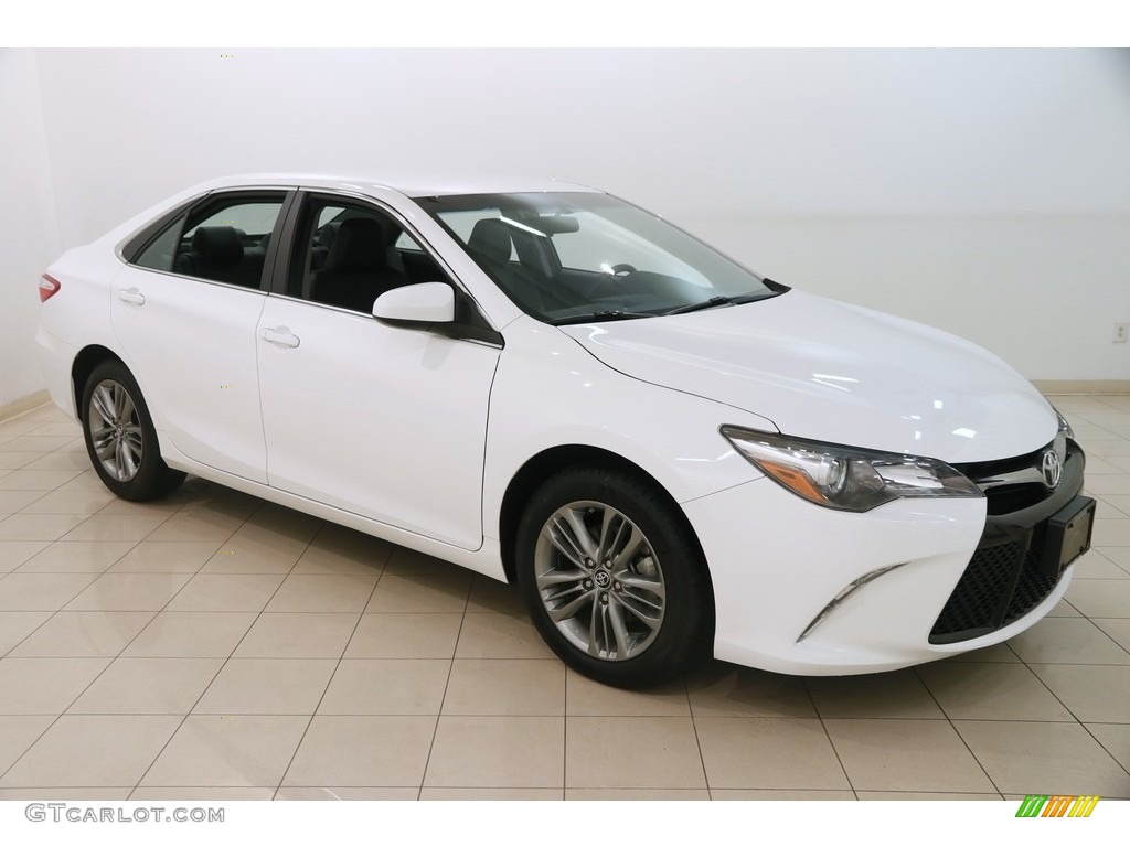 2015 Camry SE - Super White / Black photo #1