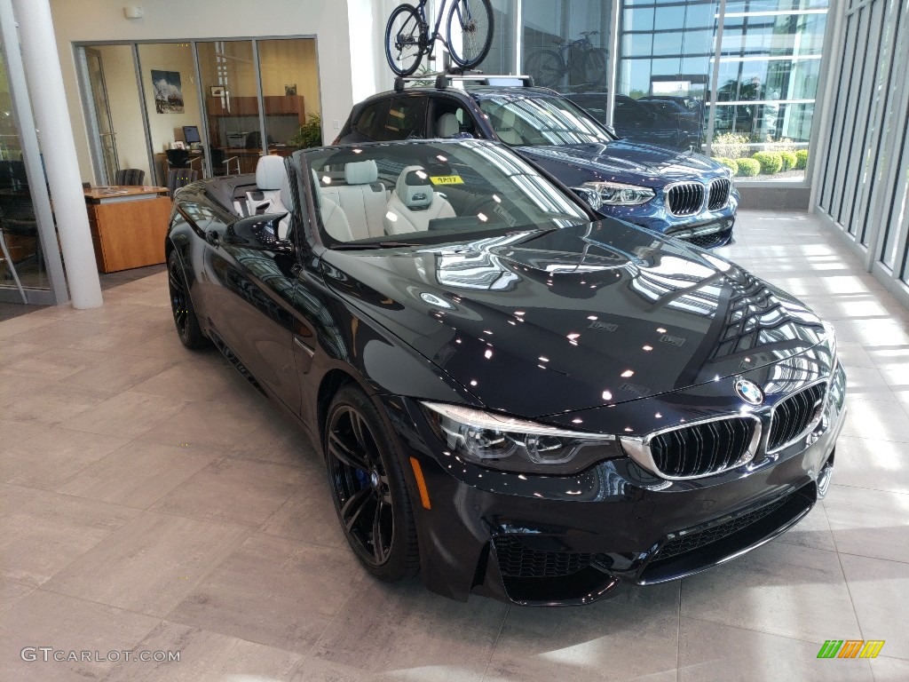 Azurite Black Metallic BMW M4