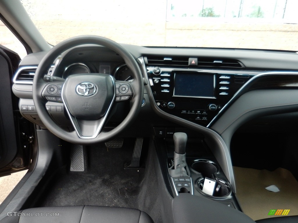 2018 Camry Hybrid LE - Brownstone / Black photo #5
