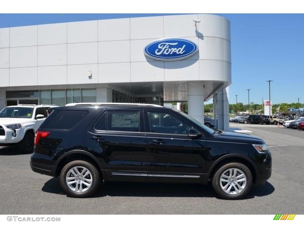 2018 Explorer XLT 4WD - Shadow Black / Ebony Black photo #2